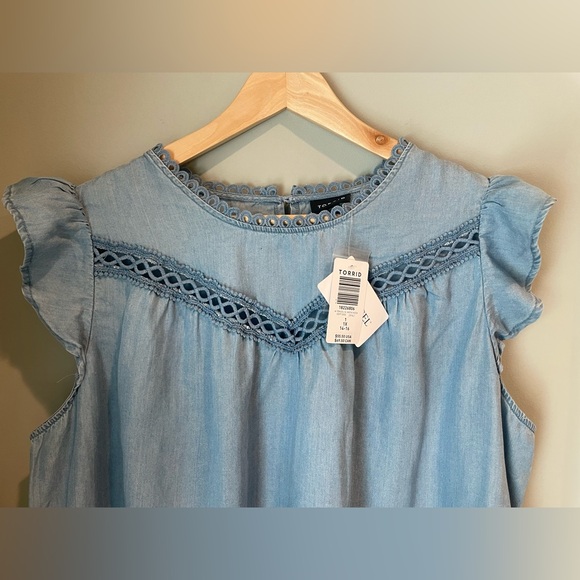 TORRID Flutter Blouse - Denim Medium Wash- Size 1X- New w Tags - Picture 7 of 12